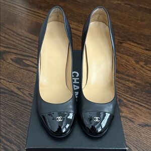 CHANEL Classic Black Pumps Size 40
